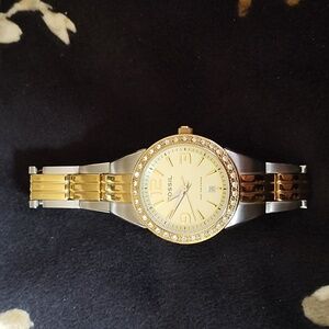 Hp🎯🥳🎉🕺💃Fossil blue rose gold and silver women's watch